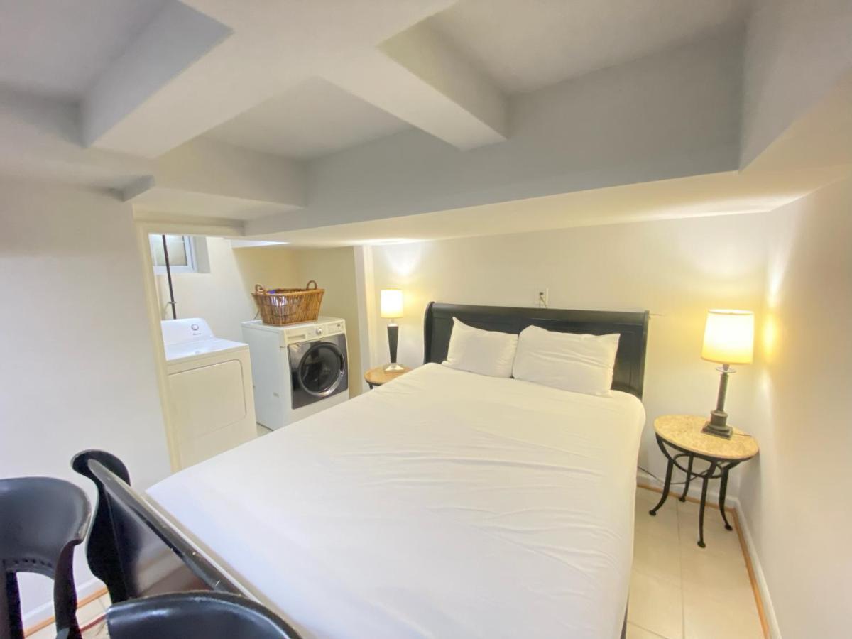 Comfy Basement Home 2 Bdrm1Den 3Queen Beds Вашингтон Екстериор снимка