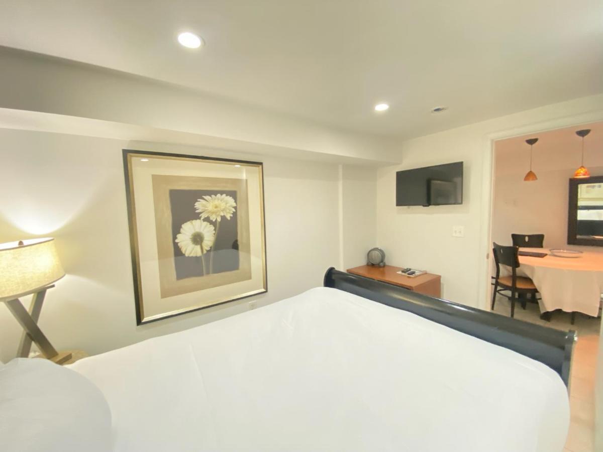 Comfy Basement Home 2 Bdrm1Den 3Queen Beds Вашингтон Екстериор снимка